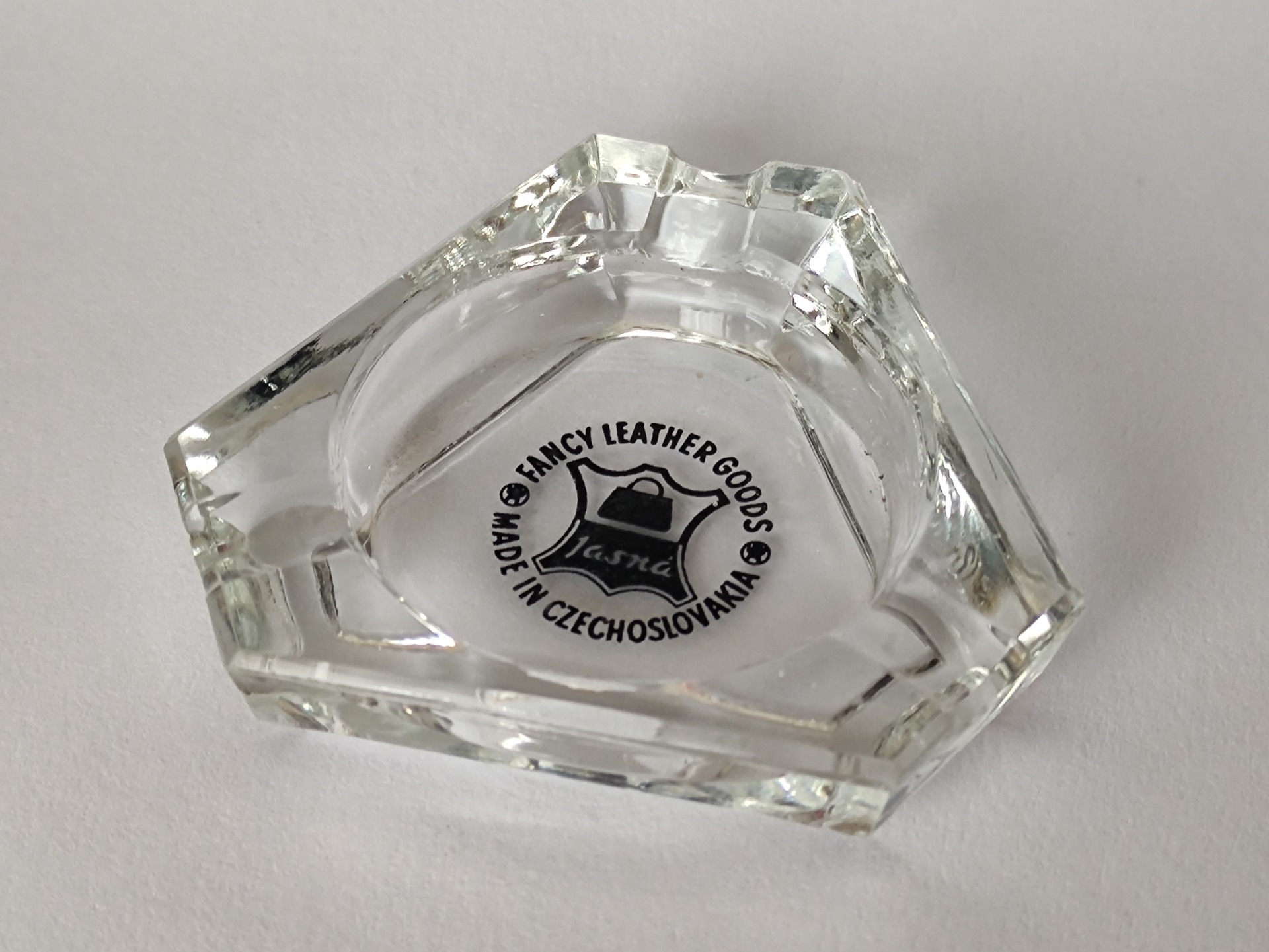 Reklamní popelník Jasná, kožedělné závody, Made in Czechoslovakia 