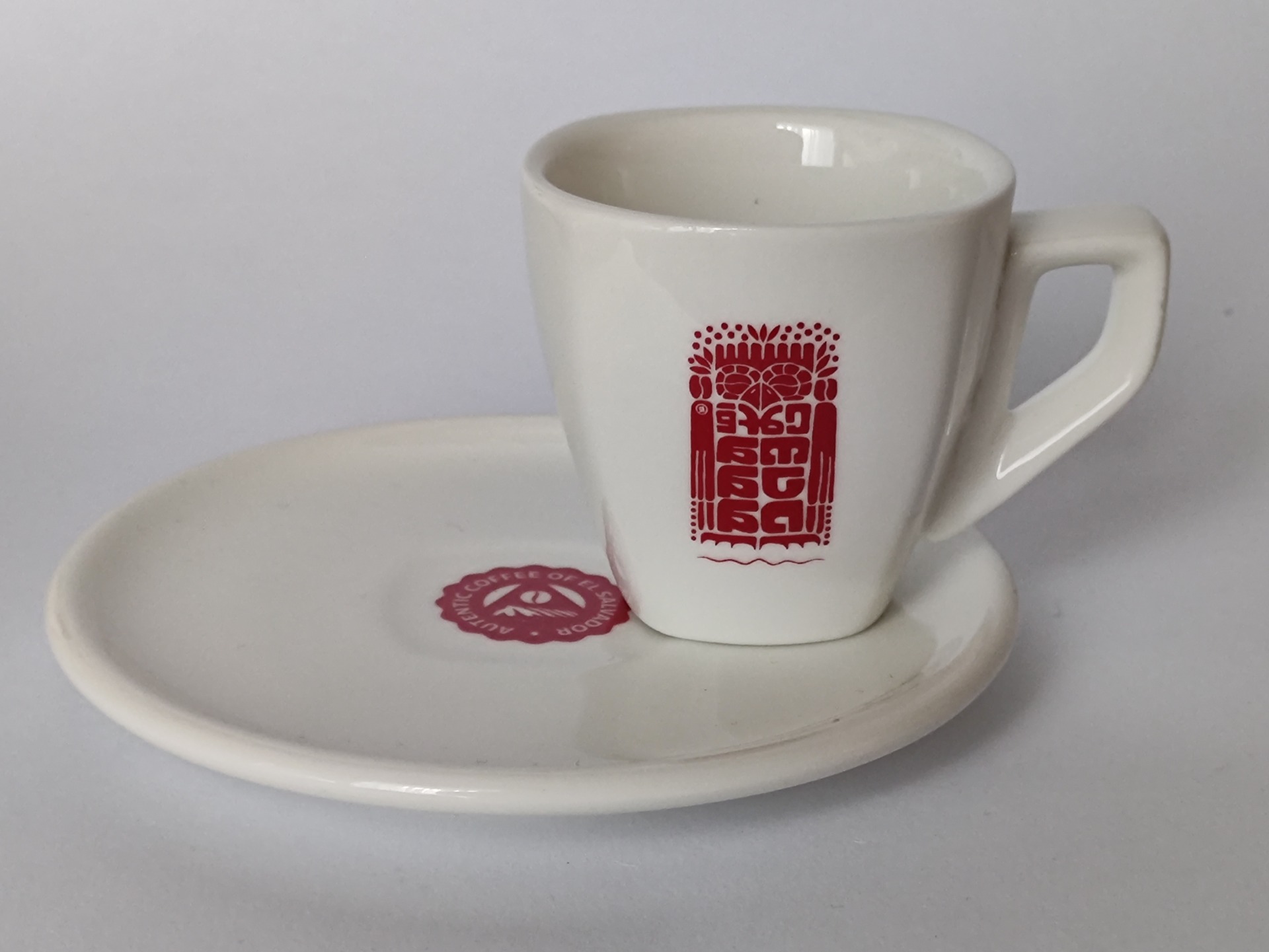 Šálek s podšálkem Café Majada, Salvador 